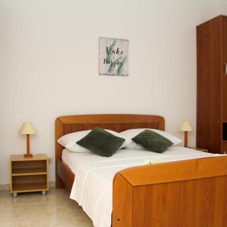 Apartments Marina Sveti Filip i Jakov Zewnętrze zdjęcie